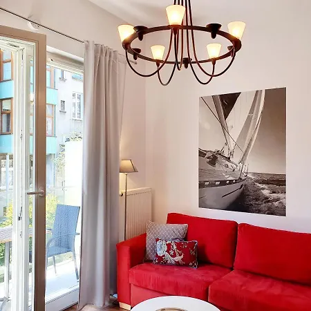 Studio&apartment 100 Metrow Do Plazy Apartman *