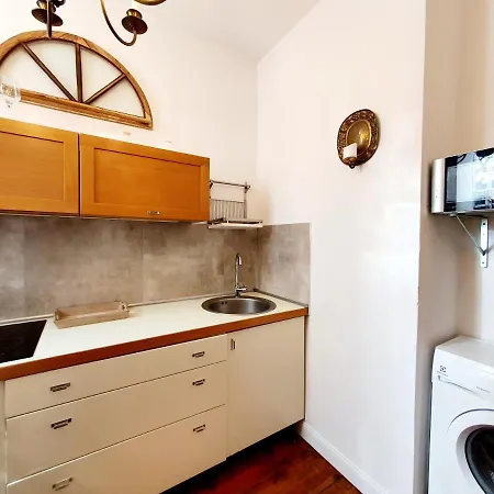Studio&apartment 100 Metrow Do Plazy